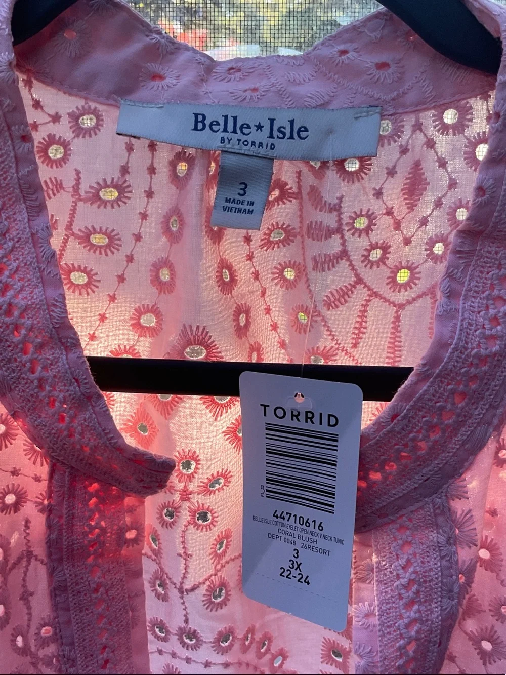 torrid Pink Eyelet Embroidered Tunic 3x /4x NWT - Picture 2 of 6